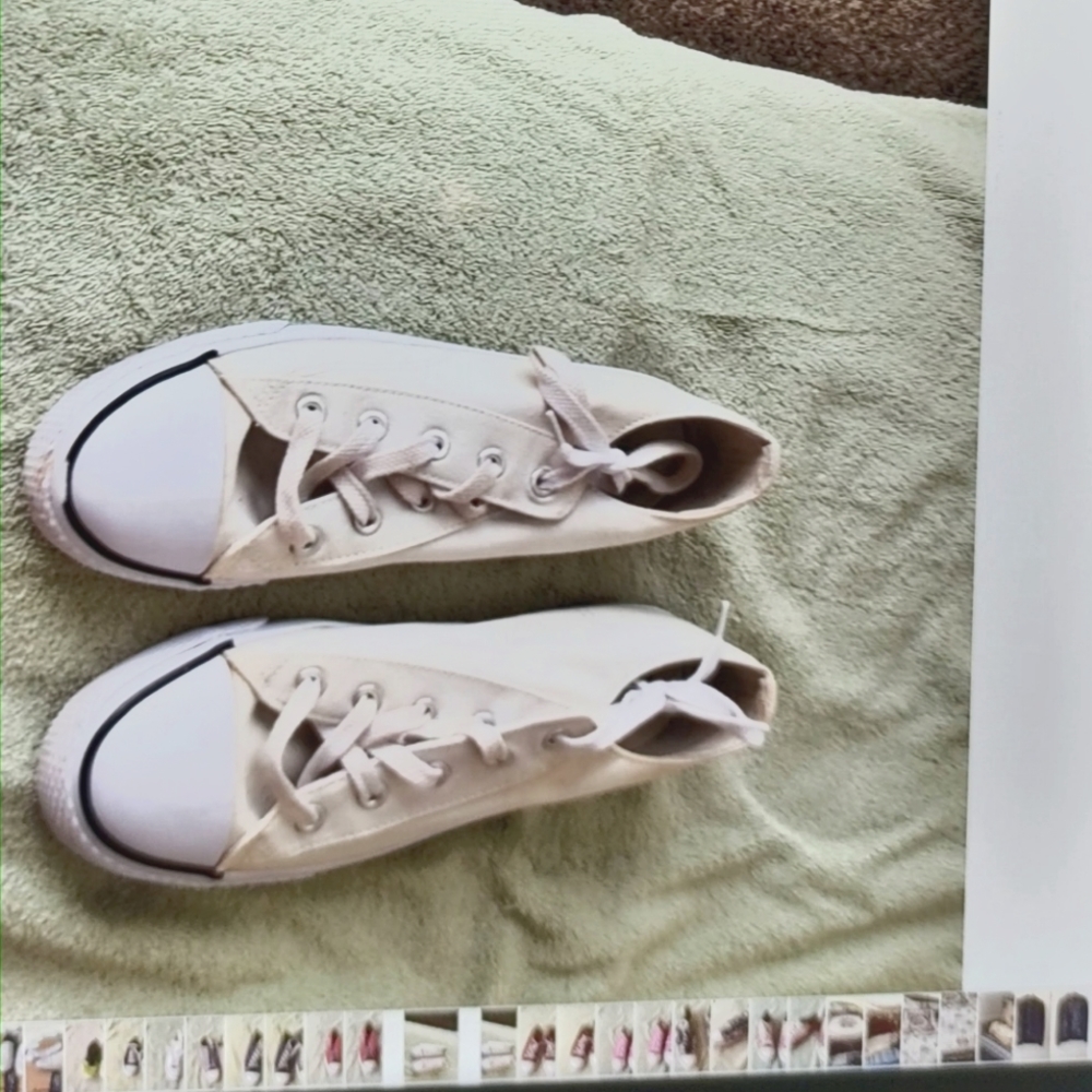 AIR WALK white low tops size 11 good condition